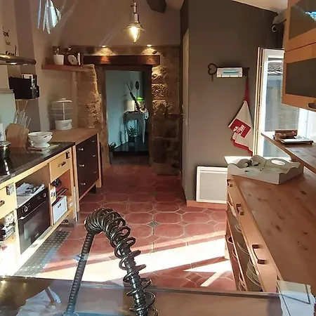 Le Petit Paradis Aux Volets Bleus Grazac (Auvergne)