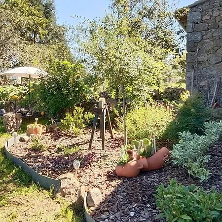 Holiday home Le Petit Paradis Aux Volets Bleus Grazac (Auvergne)
